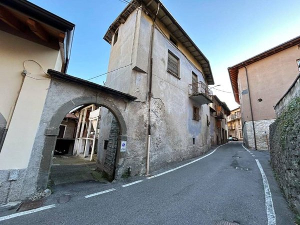 casa indipendente in vendita a Costa Volpino in zona Volpino