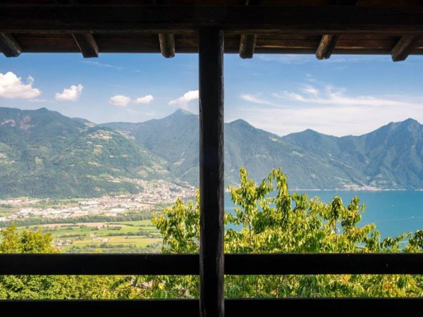 casa indipendente in vendita a Costa Volpino in zona Flaccanico