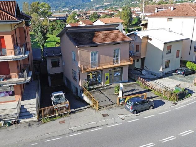 casa indipendente in vendita a Costa Volpino