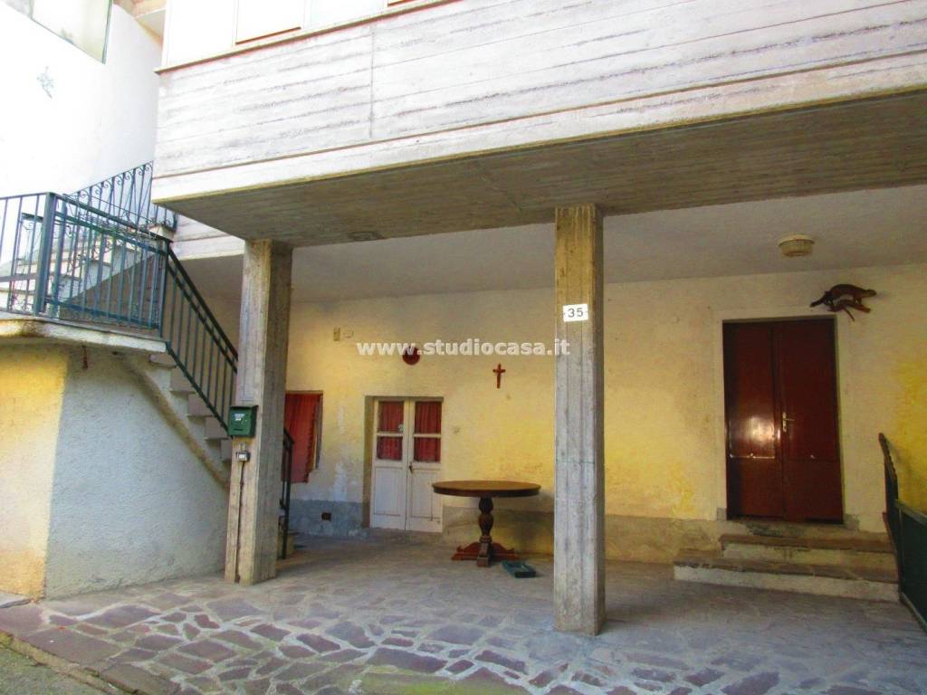 casa indipendente in vendita a Costa Volpino