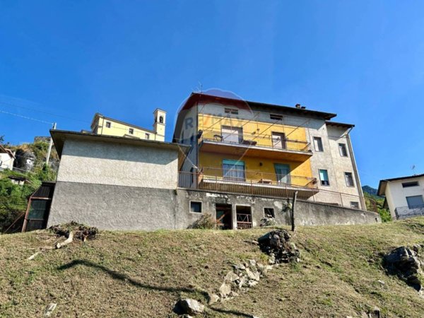 casa indipendente in vendita a Costa Volpino