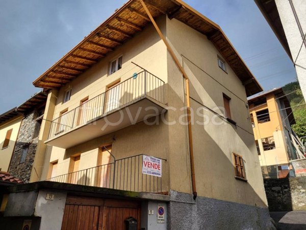 casa indipendente in vendita a Costa Volpino