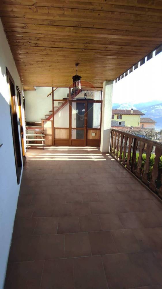 casa indipendente in vendita a Costa Volpino
