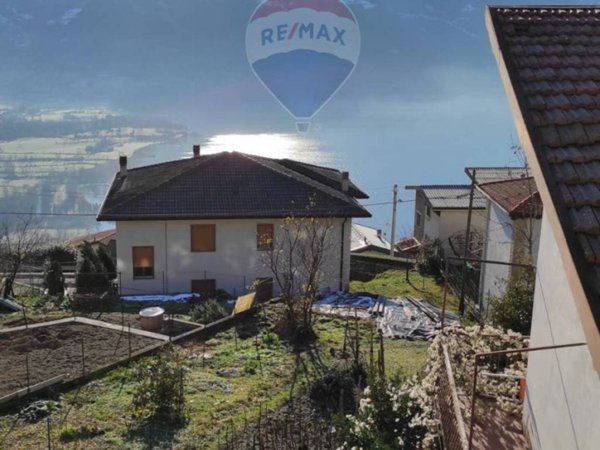 casa indipendente in vendita a Costa Volpino