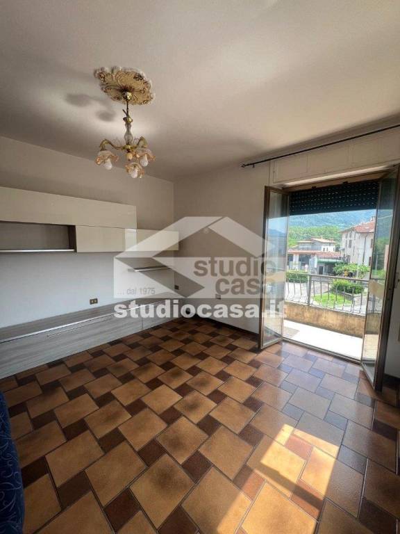 casa indipendente in vendita a Costa Volpino