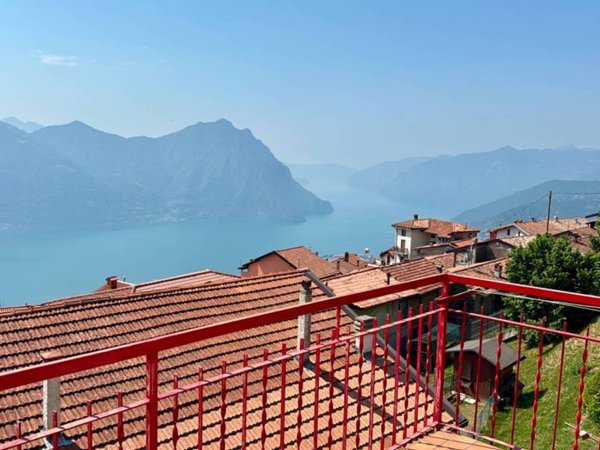 appartamento in vendita a Costa Volpino in zona Ceratello