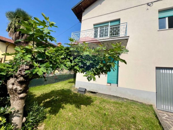 casa indipendente in vendita a Costa Volpino