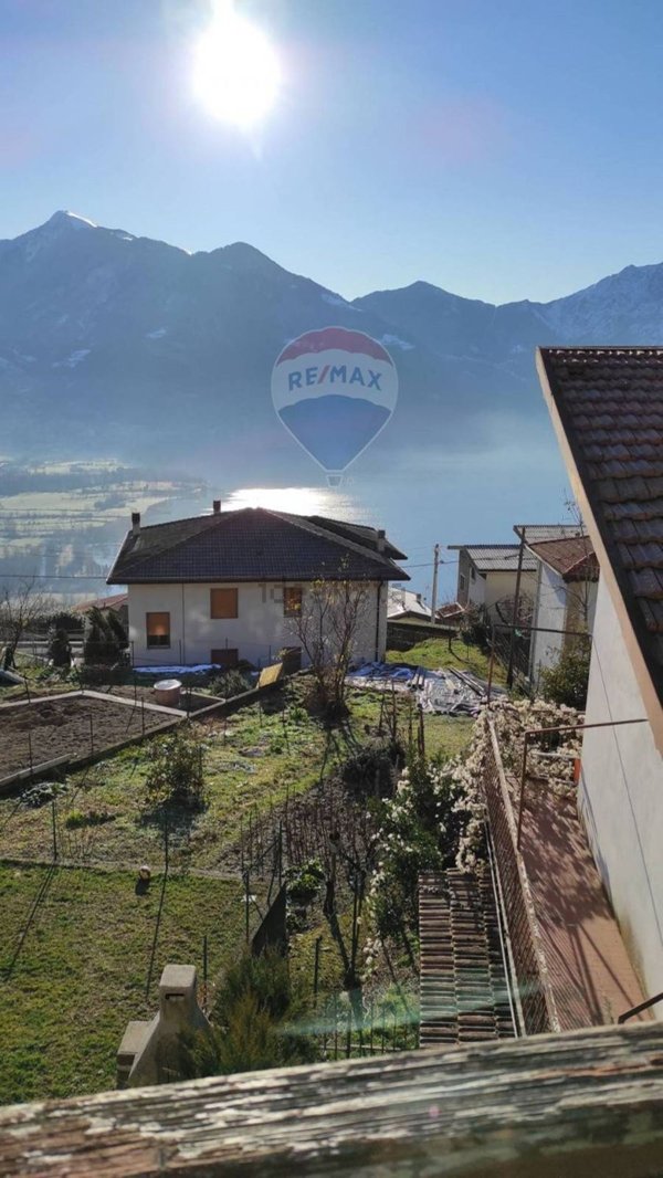 casa indipendente in vendita a Costa Volpino