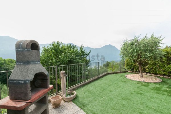 appartamento in vendita a Costa Volpino