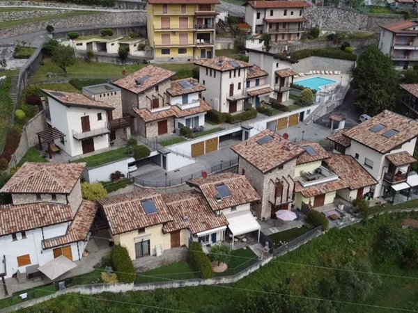 appartamento in vendita a Costa Volpino