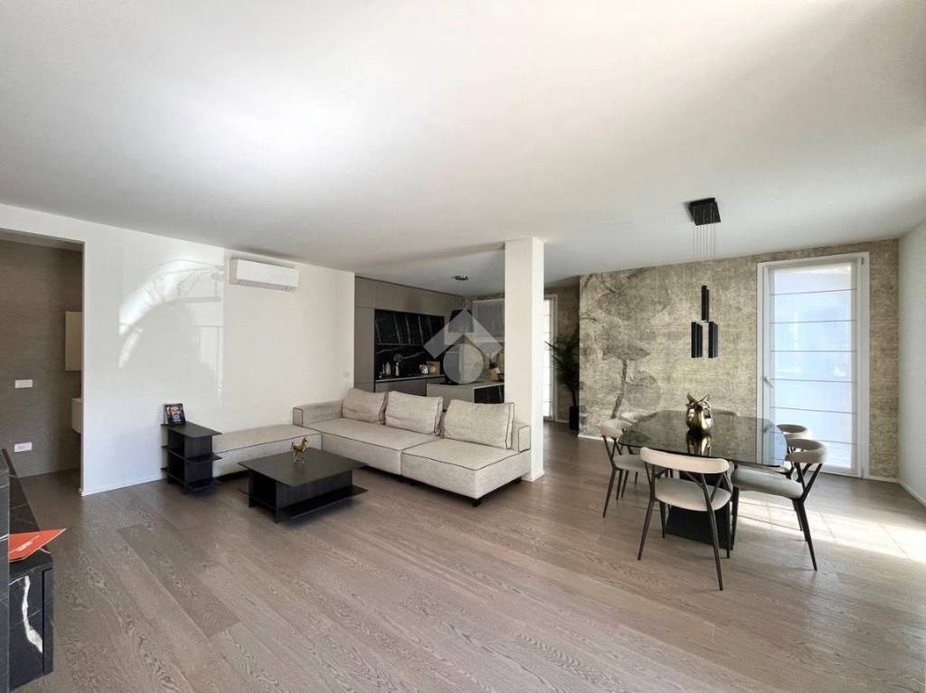 casa indipendente in vendita a Costa Volpino