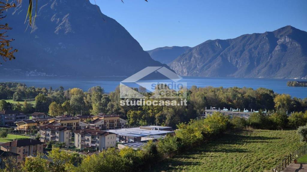 appartamento in vendita a Costa Volpino