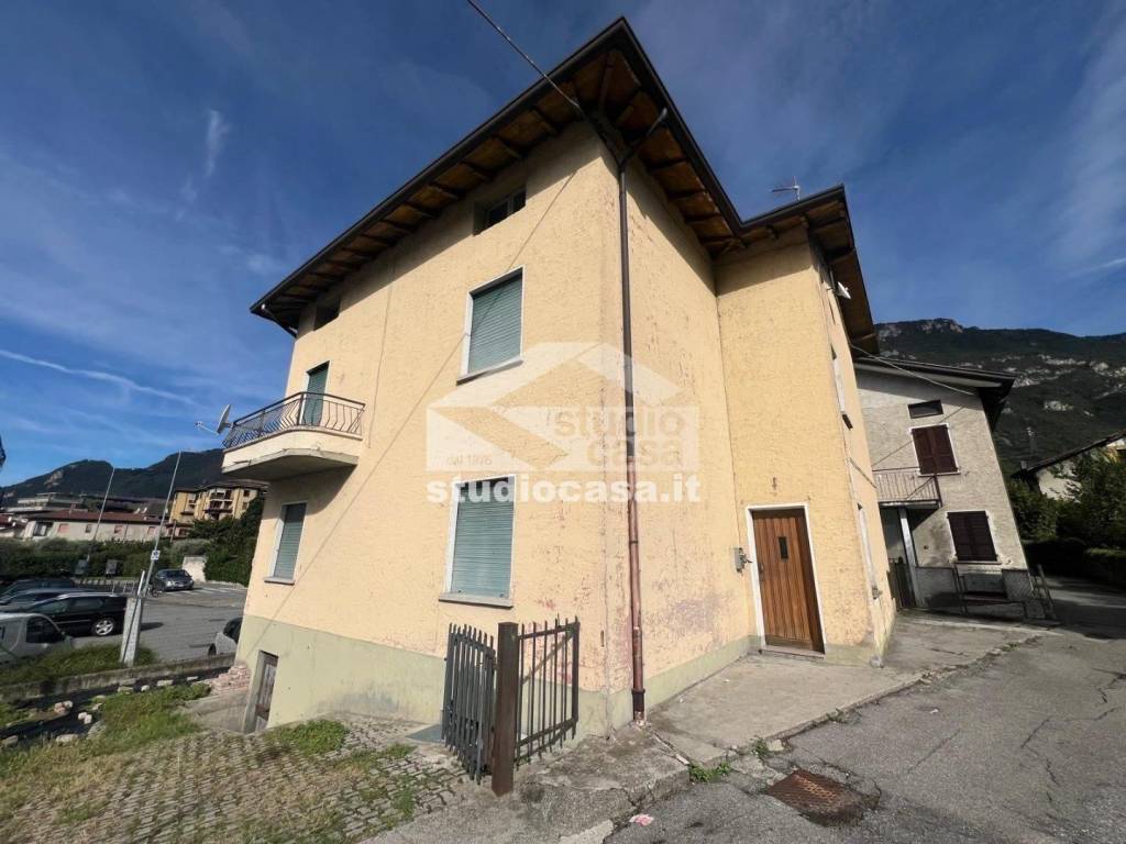 appartamento in vendita a Costa Volpino