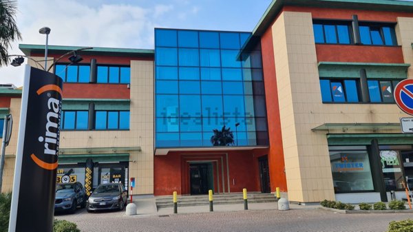 ufficio in vendita a Costa Volpino