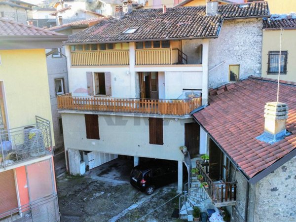 appartamento in vendita a Costa Volpino