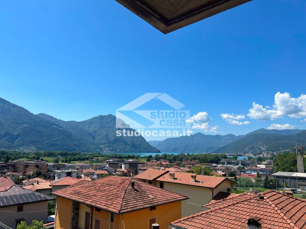 appartamento in vendita a Costa Volpino