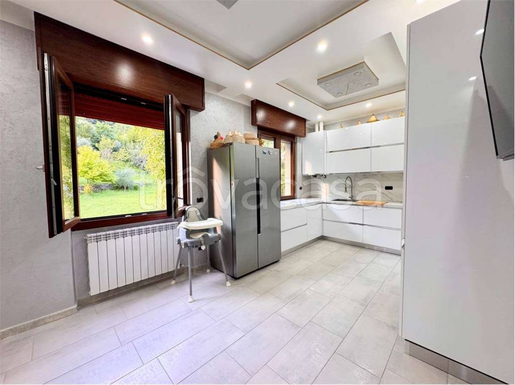 appartamento in vendita a Costa Volpino