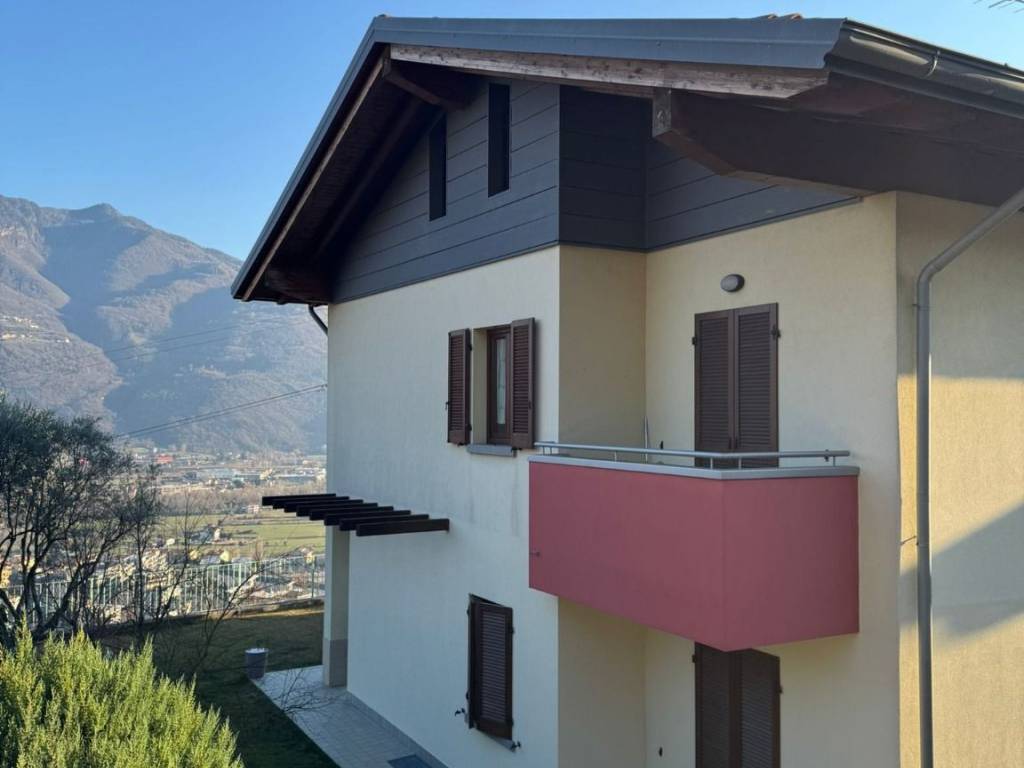 appartamento in vendita a Costa Volpino