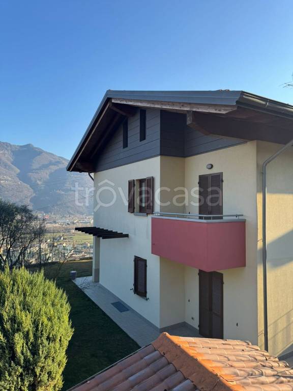 appartamento in vendita a Costa Volpino