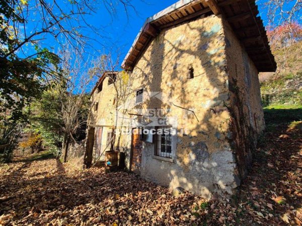 appartamento in vendita a Costa Volpino in zona Ceratello