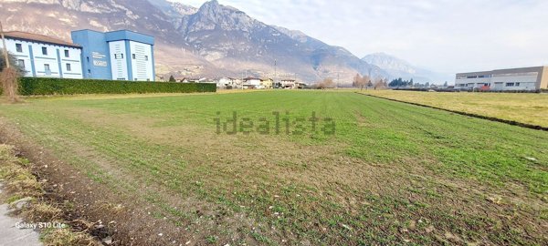 terreno edificabile in vendita a Costa Volpino