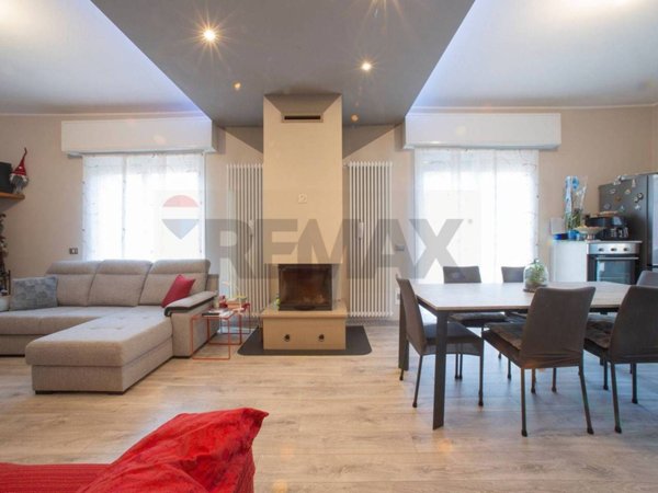 casa indipendente in vendita a Costa Volpino