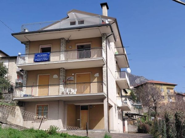 appartamento in vendita a Costa Volpino in zona Ceratello