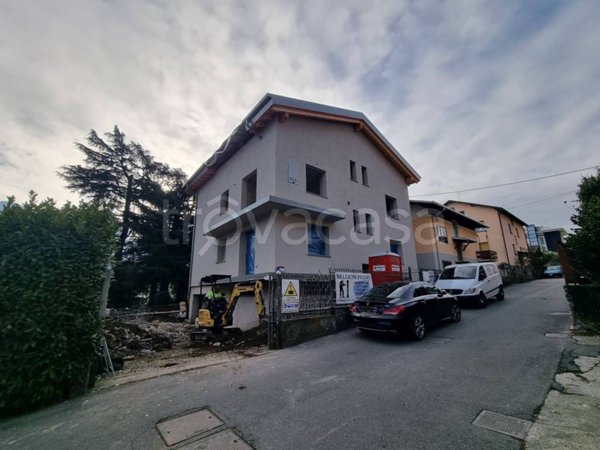 appartamento in vendita a Costa Volpino