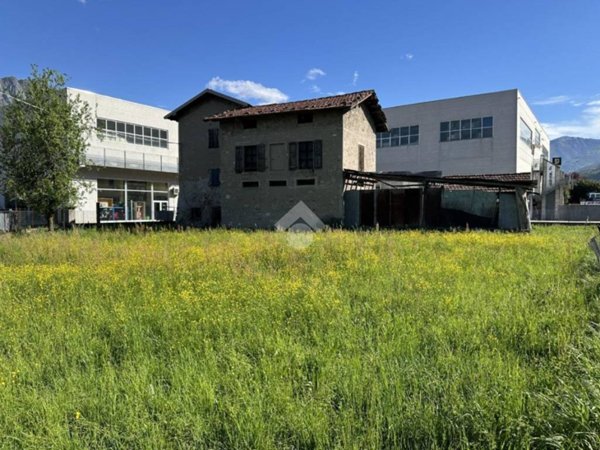 terreno edificabile in vendita a Costa Volpino