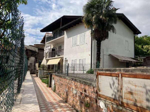 appartamento in vendita a Costa Volpino