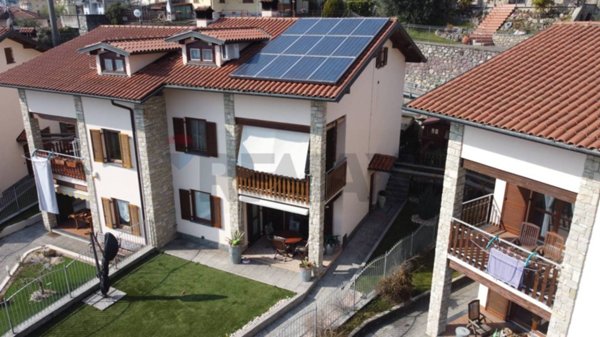 casa indipendente in vendita a Costa Volpino