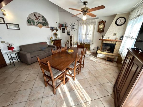 appartamento in vendita a Costa Volpino in zona Volpino