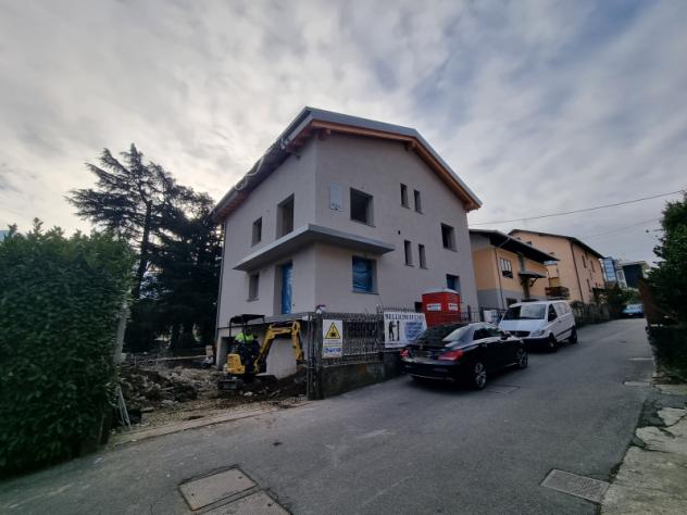 appartamento in vendita a Costa Volpino
