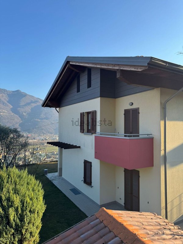 appartamento in vendita a Costa Volpino
