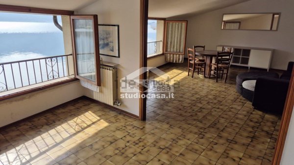appartamento in vendita a Costa Volpino