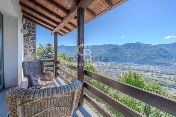casa indipendente in vendita a Costa Volpino