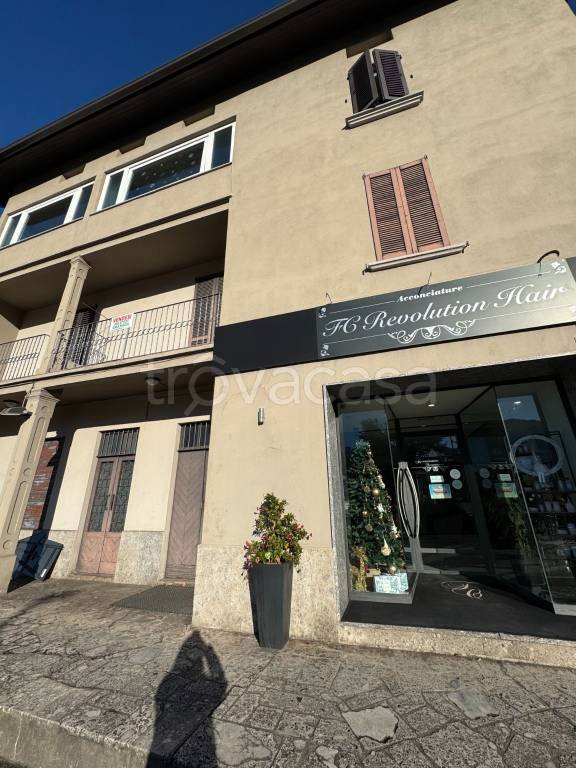 appartamento in vendita a Costa Volpino in zona Volpino
