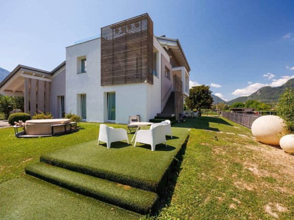 casa indipendente in vendita a Costa Volpino in zona Volpino