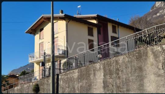 appartamento in vendita a Costa Volpino