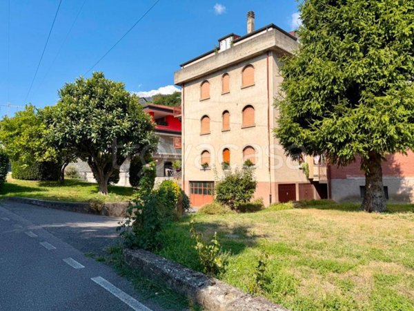 appartamento in vendita a Costa Volpino in zona Volpino