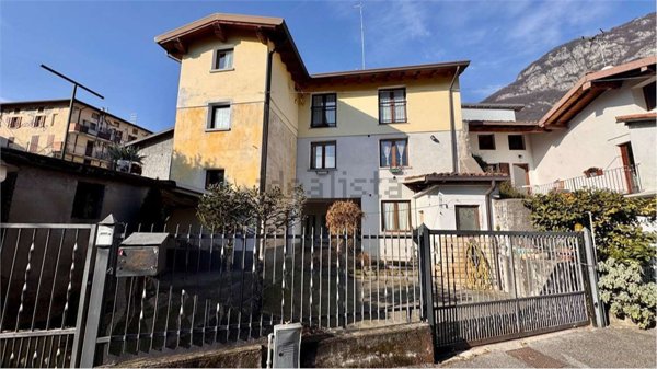 casa indipendente in vendita a Costa Volpino in zona Volpino