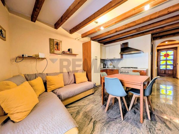 appartamento in vendita a Costa Volpino in zona Volpino