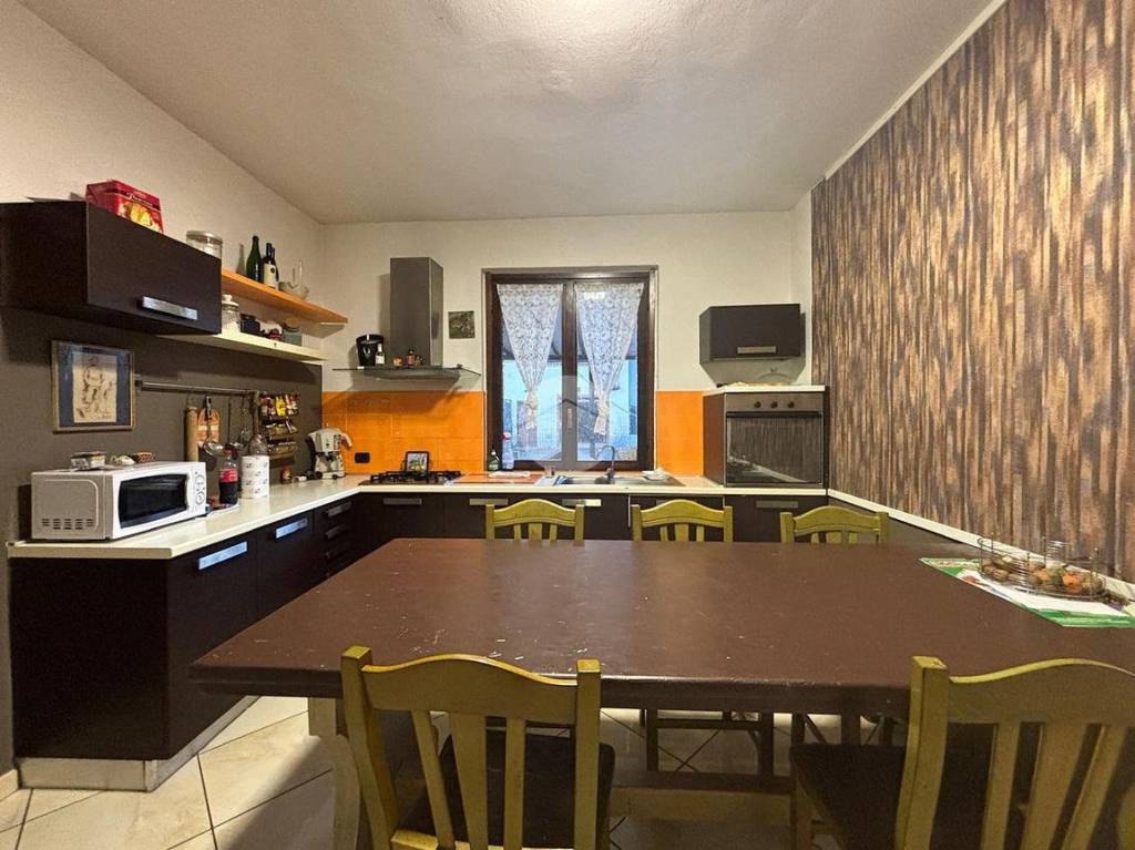 casa indipendente in vendita a Covo