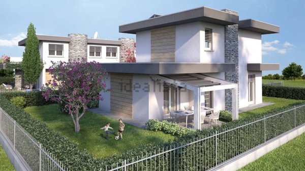 casa indipendente in vendita a Covo