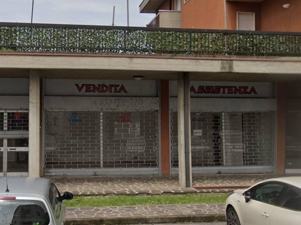 negozio in vendita a Covo
