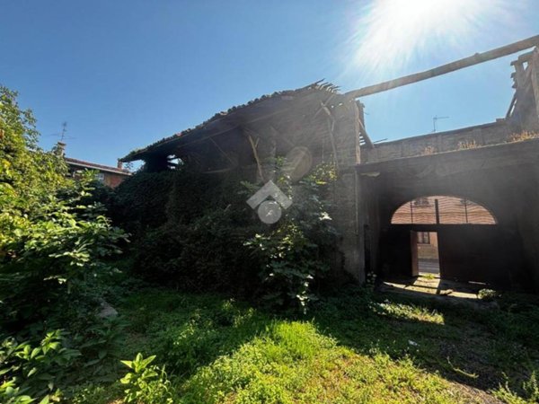 casa indipendente in vendita a Covo