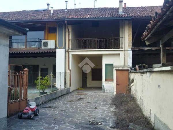 casa indipendente in vendita a Covo
