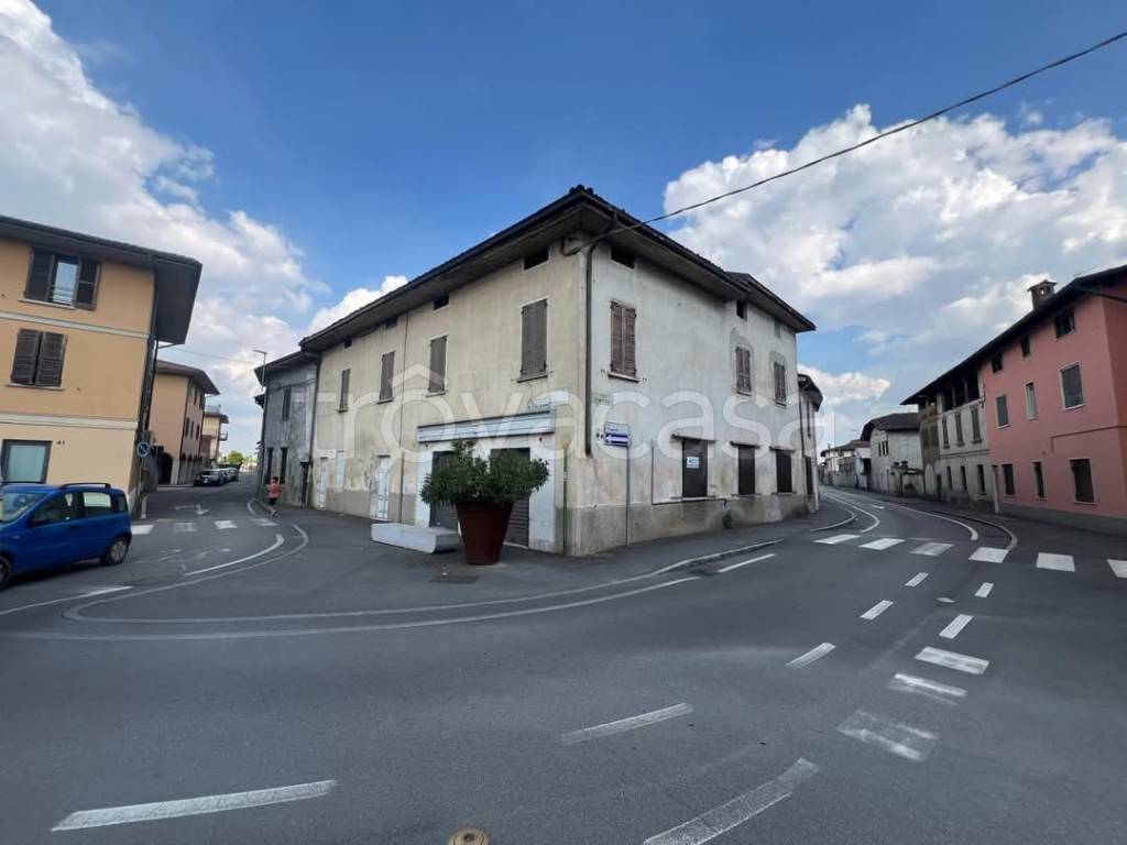 casa indipendente in vendita a Covo