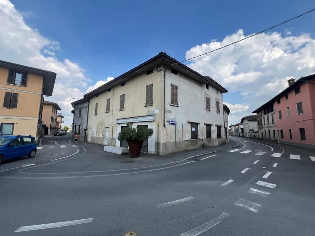 casa indipendente in vendita a Covo