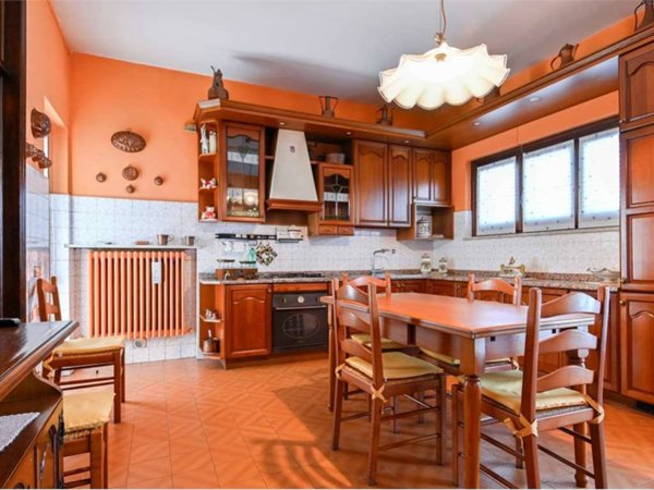 casa indipendente in vendita a Covo